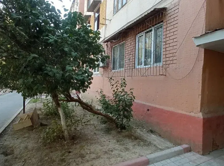 Продаётся 2-комнатная квартира, 48 м², 1/4 этаж — Чиланзарский район