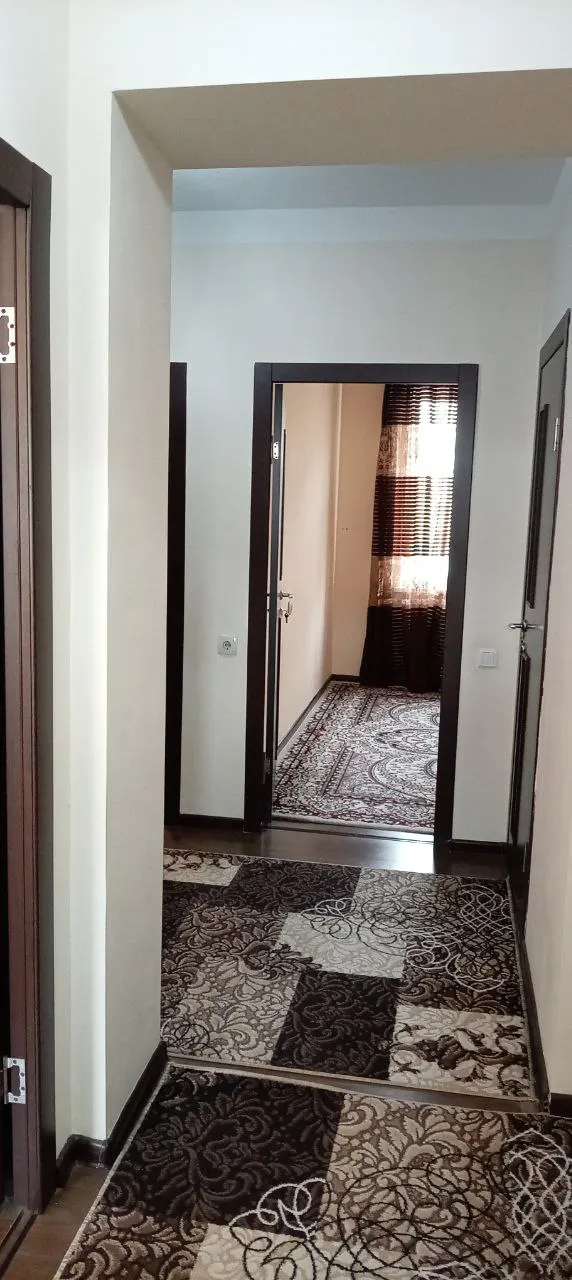 Sotiladi 3 xonali kvartira, 57 m², 4/7 qavat — Yangihayot tumani