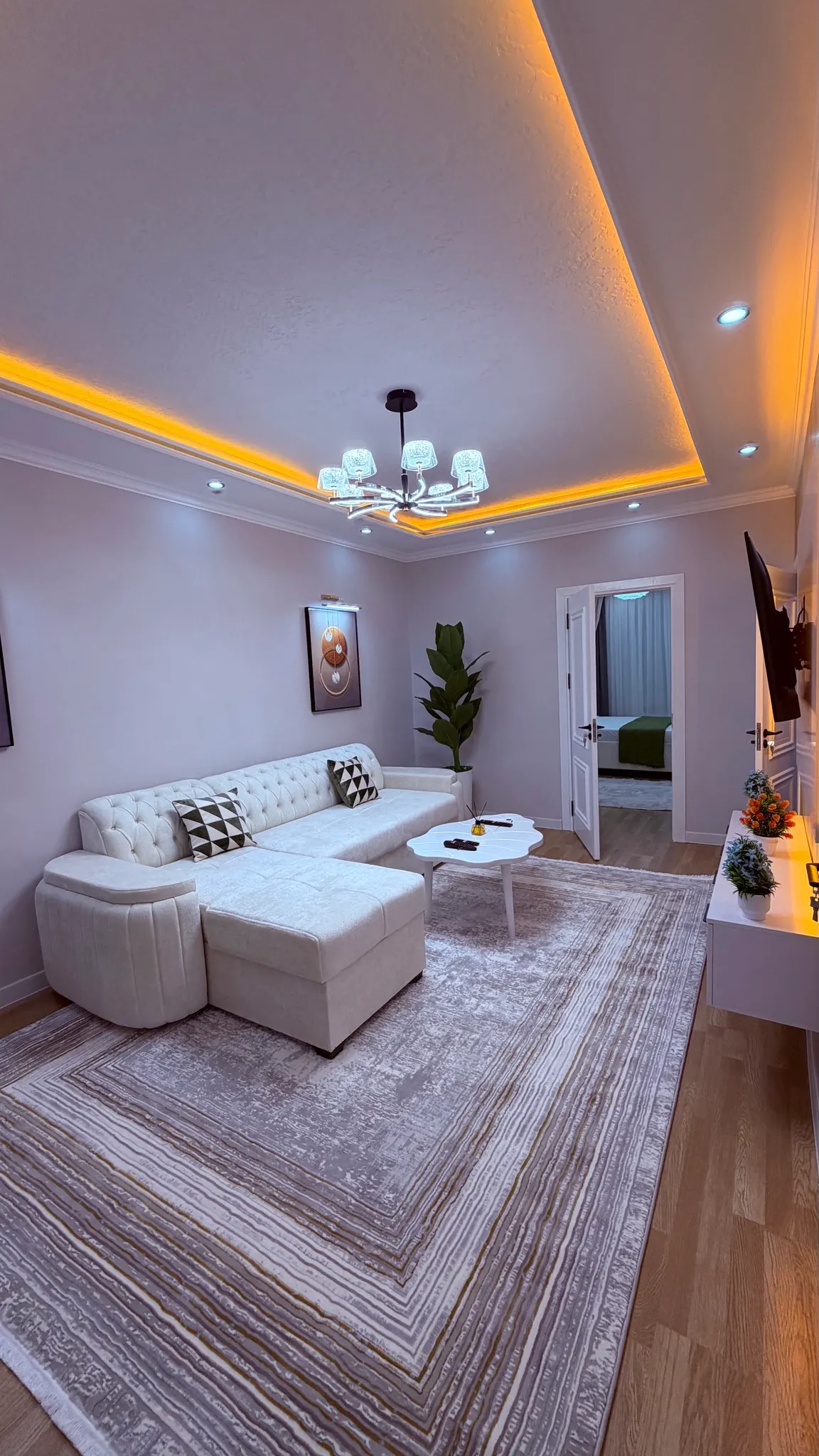 Сотилади 2 хонали квартира, 53 м², 2/4 қават — Юнусобод тумани