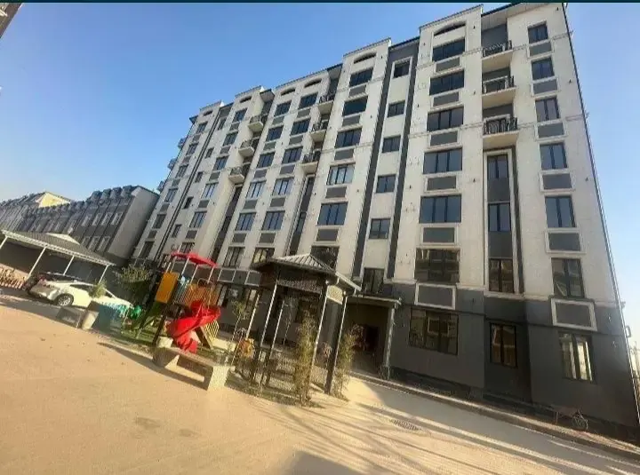 Продаётся 2-комнатная квартира, 70 м², 3/7 этаж — Ташкентский район