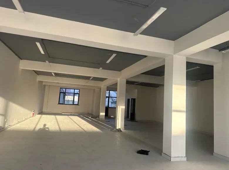 Ижарага берилади тижорат биноси, 270 м² — Янгиҳаёт тумани