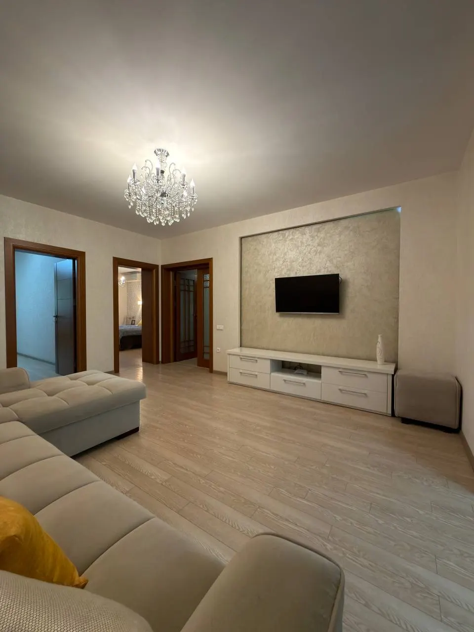 Сотилади 3 хонали квартира, 80 м², 4/4 қават — Миробод тумани