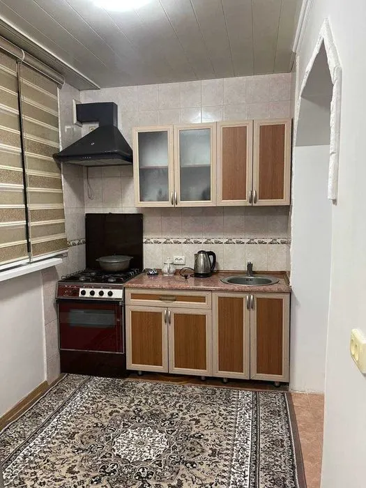 Ижарага берилади 3 хонали квартира, 90 м², 1/5 қават — Яккасарой тумани
