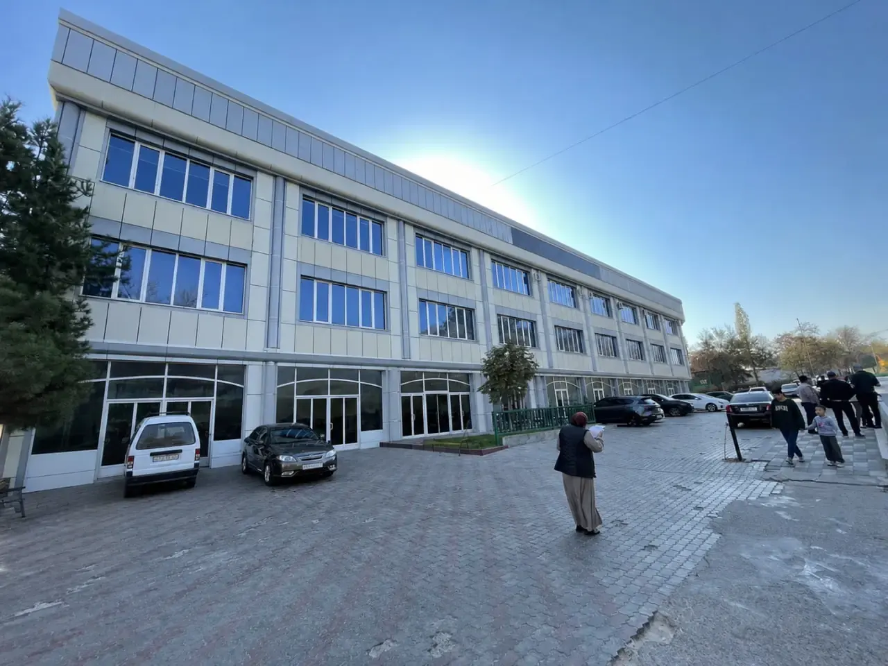 Ижарага берилади тижорат биноси, 1000 м² — Юнусобод тумани
