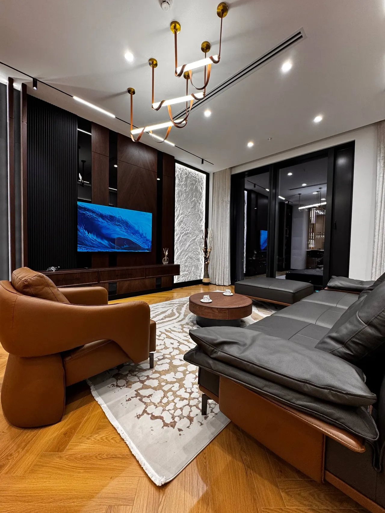 Sotiladi 3 xonali kvartira, 92 m², 33/52 qavat — Shayxontohur tumani