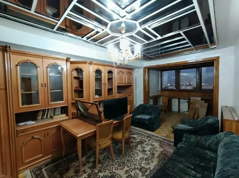 Сотилади 3 хонали квартира, 60 м², 12/12 қават — Миробод тумани