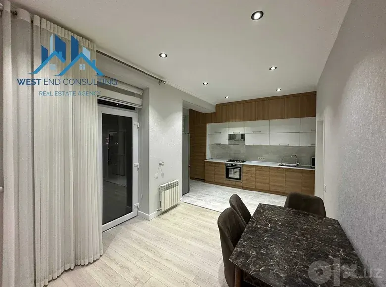 Сдаётся 5-комнатная квартира, 200 м², 8/10 этаж — Яккасарайский район