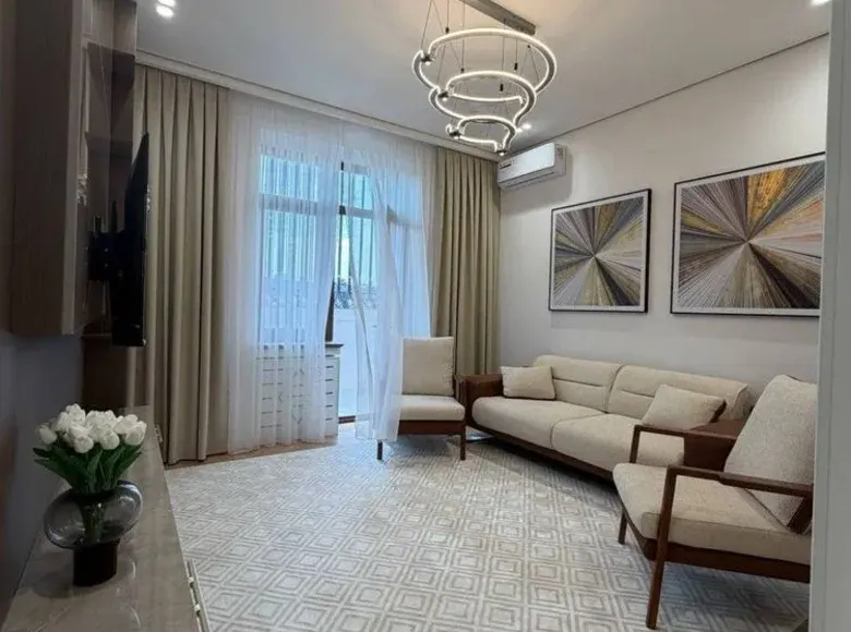 Продаётся 5-комнатная квартира, 179 м², 8/9 этаж — Яккасарайский район