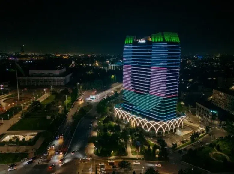 Продаётся 2-комнатная квартира, 58 м², 8/27 этаж — Чиланзарский район