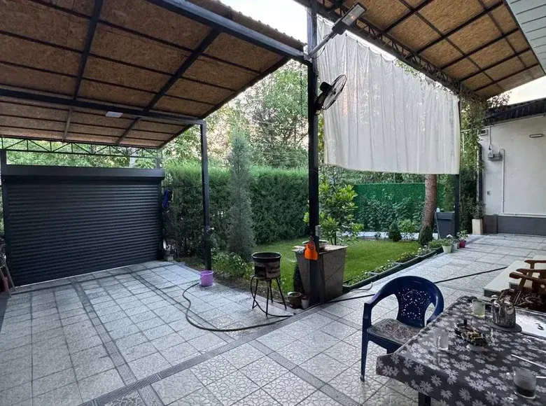 Сотилади 4 хонали ҳовли уй, 3 сотих, 160 м² — Яшнобод тумани