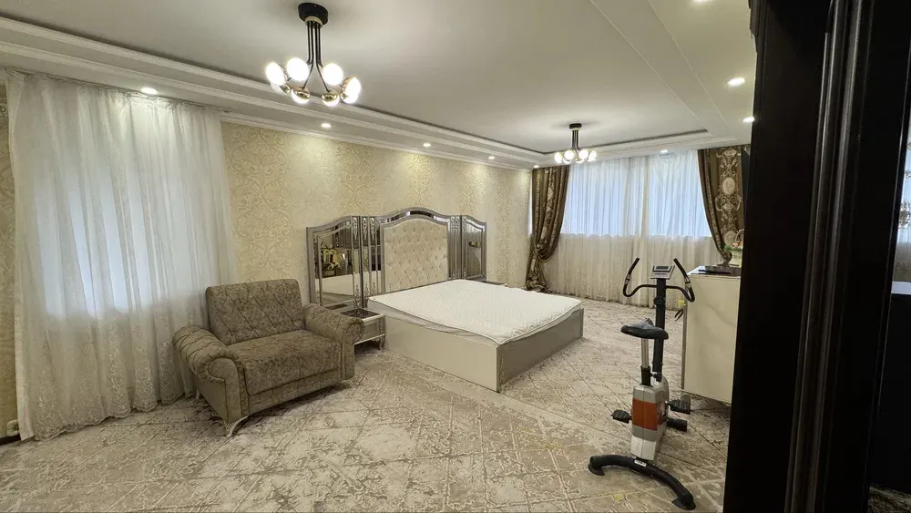 Ижарага берилади 6 хонали квартира, 200 м², 3/9 қават — Юнусобод тумани