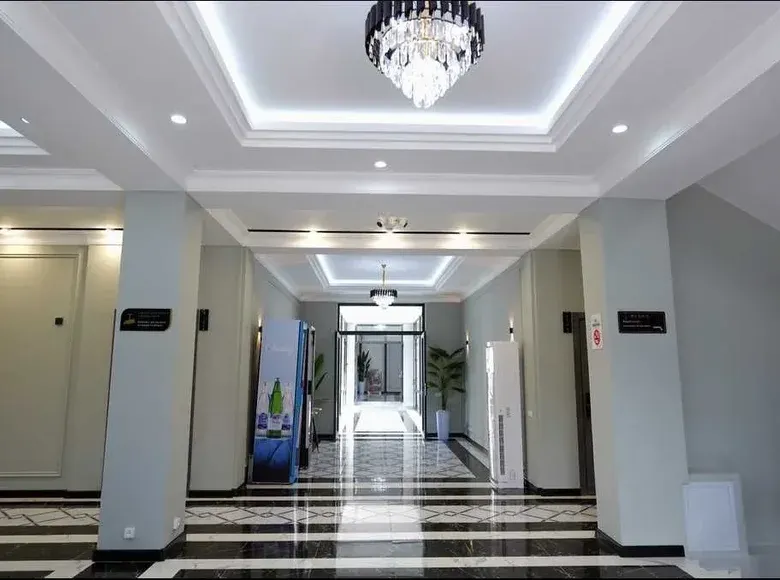 Sotiladi tijorat binosi, 1200 m², 1/3 qavat — Yakkasaroy tumani