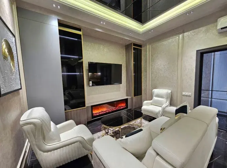 Сотилади 4 хонали квартира, 100 м², 4/7 қават — Шайхонтоҳур тумани