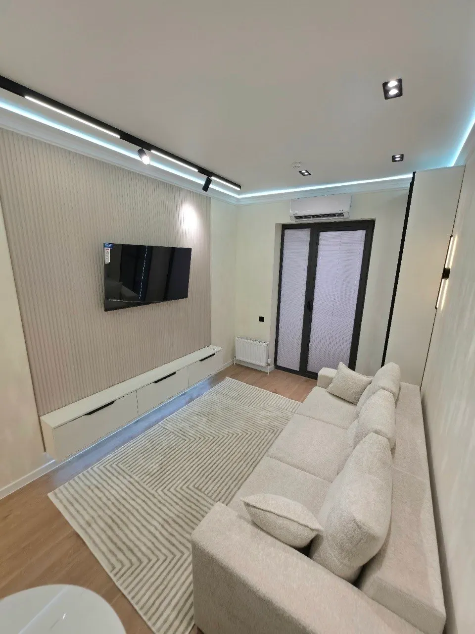 Sotiladi 2 xonali kvartira, 42 m², 2/14 qavat — Mirobod tumani