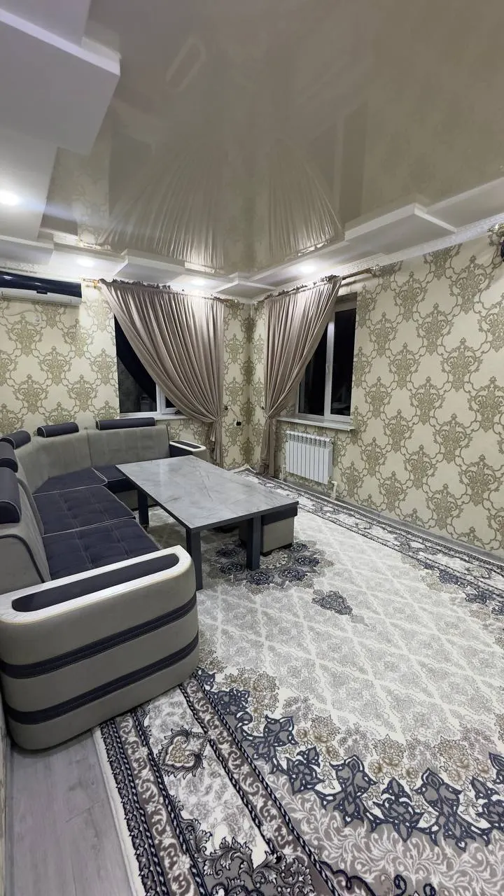 Сдаётся 2-комнатная квартира, 62 м², 3/6 этаж — Андижан