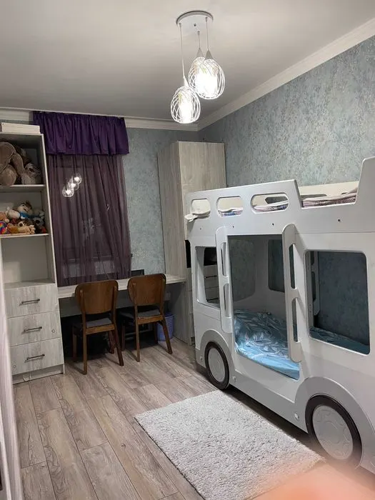 Сдаётся 4-комнатная квартира, 92 м², 4/9 этаж — Мирабадский район