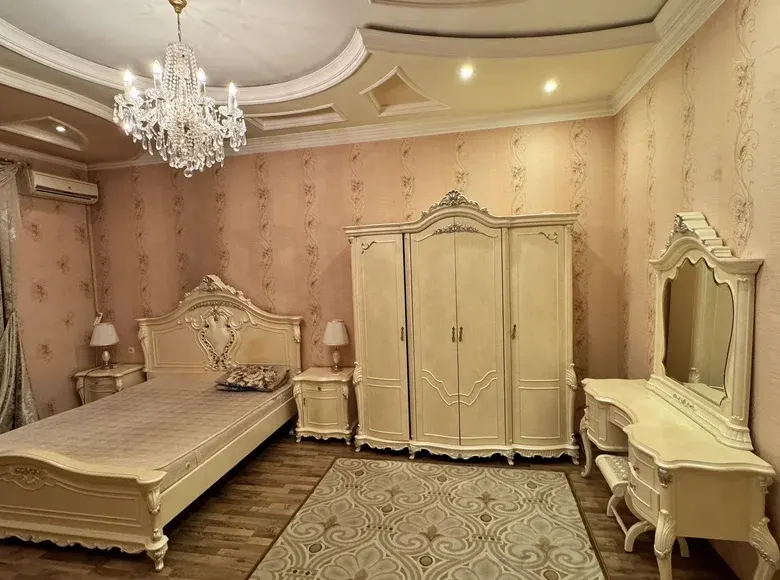 Ijaraga beriladi 7 xonali hovli uy, 6 sotix, 600 m², 2/2 qavat — Mirzo Ulugʻbek tumani