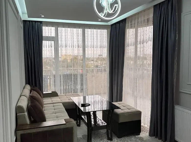 Сдаётся 2-комнатная квартира, 73 м², 7/16 этаж — Тамдынский район