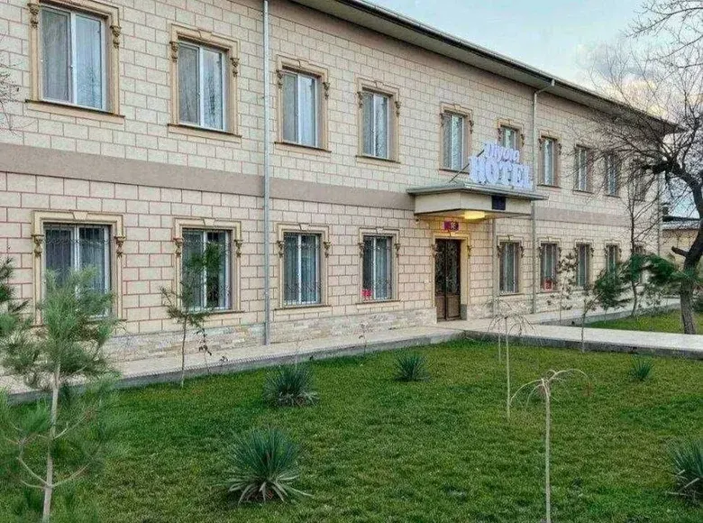 Сотилади тижорат биноси, 600 м², 8 сотих — Яшнобод тумани