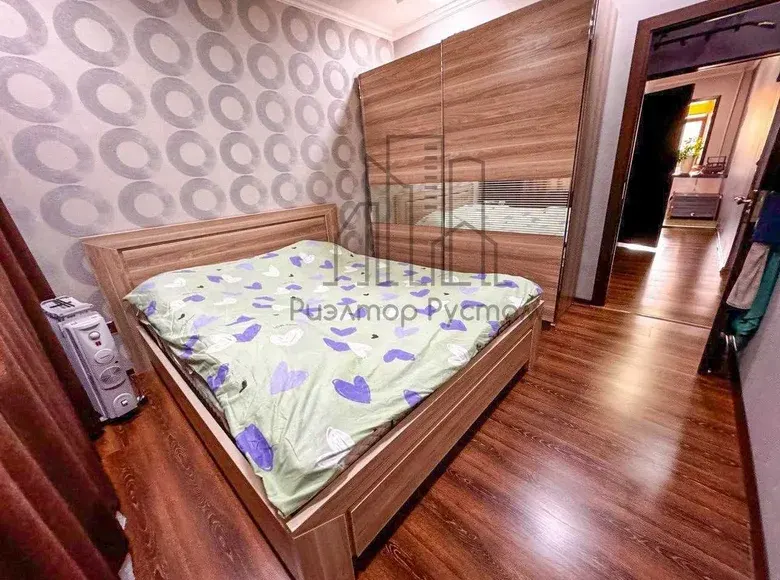 Сотилади 2 хонали квартира, 60 м², 2/5 қават — Мирзо Улуғбек тумани
