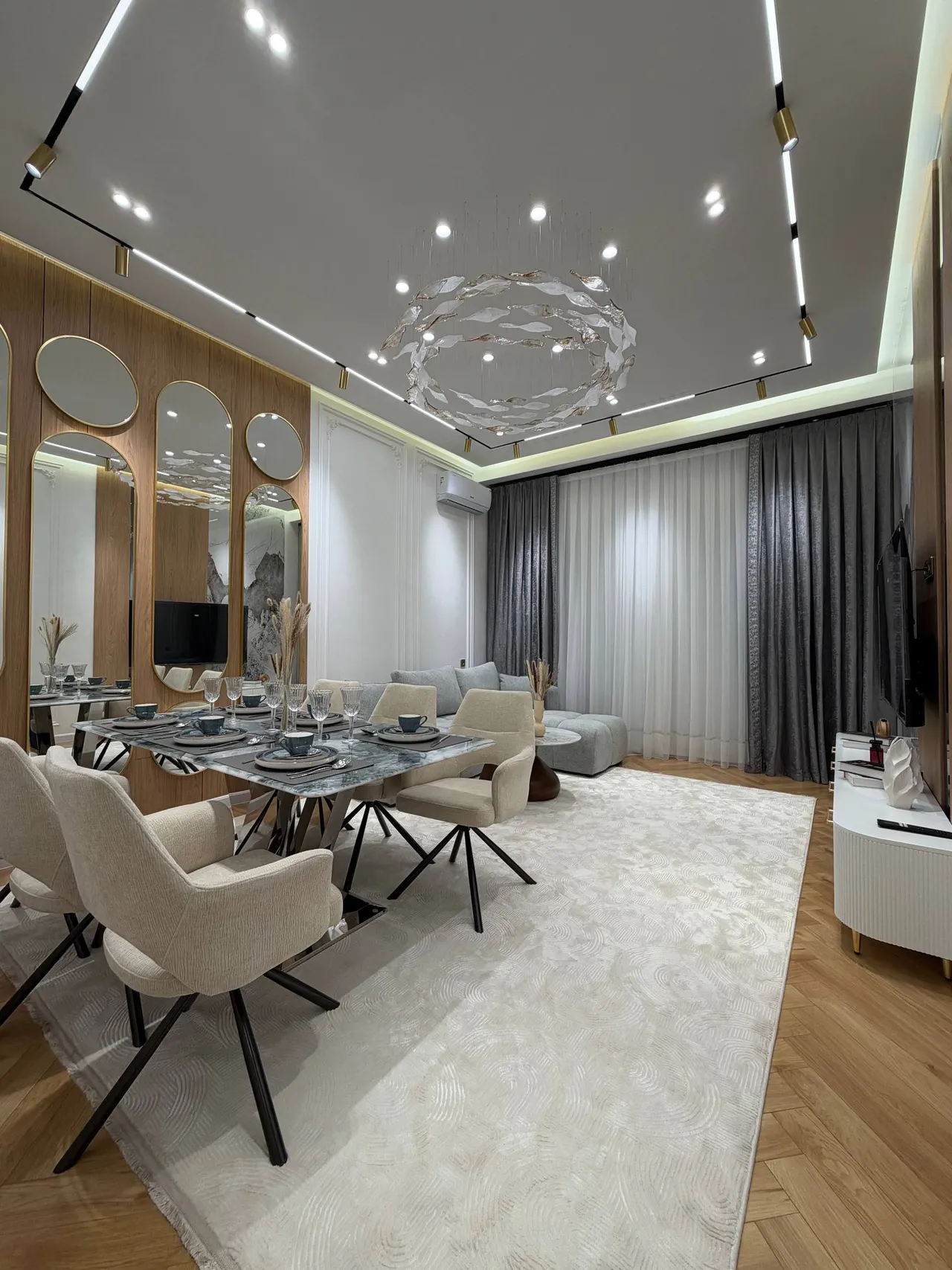 Продаётся 4-комнатная квартира, 196 м², 1/5 этаж — Юнусабадский район