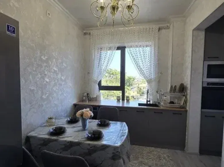 Sotiladi 3 xonali kvartira, 57 m², 3/12 qavat — Mirobod tumani