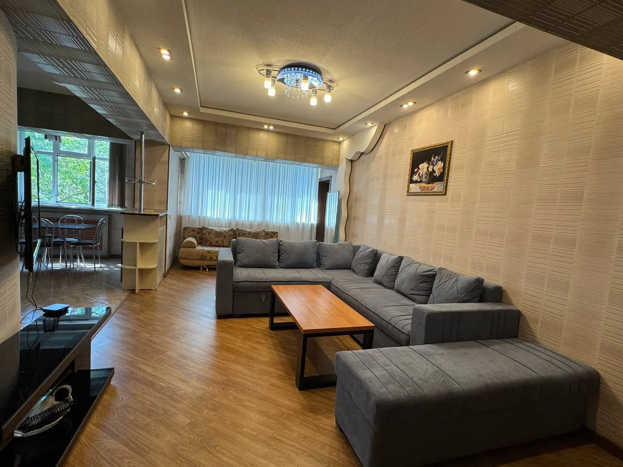 Продаётся 3-комнатная квартира, 82 м², 5/9 этаж — Мирабадский район