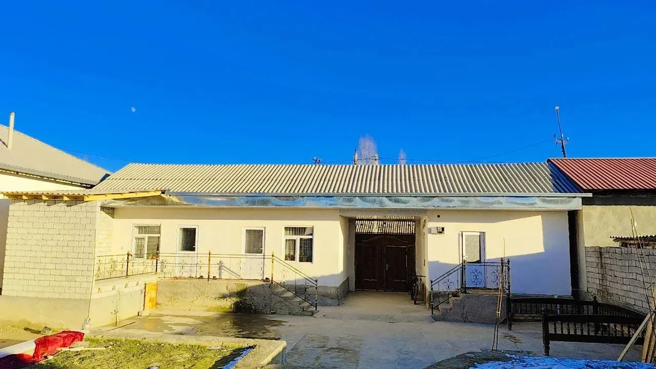 Продаётся дом, 8 сот., 1 этаж — Юкоричирчикский район