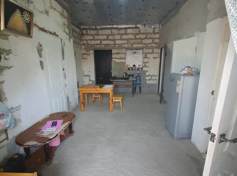 Sotiladi 4 xonali hovli uy, 4 sotix, 156 m²