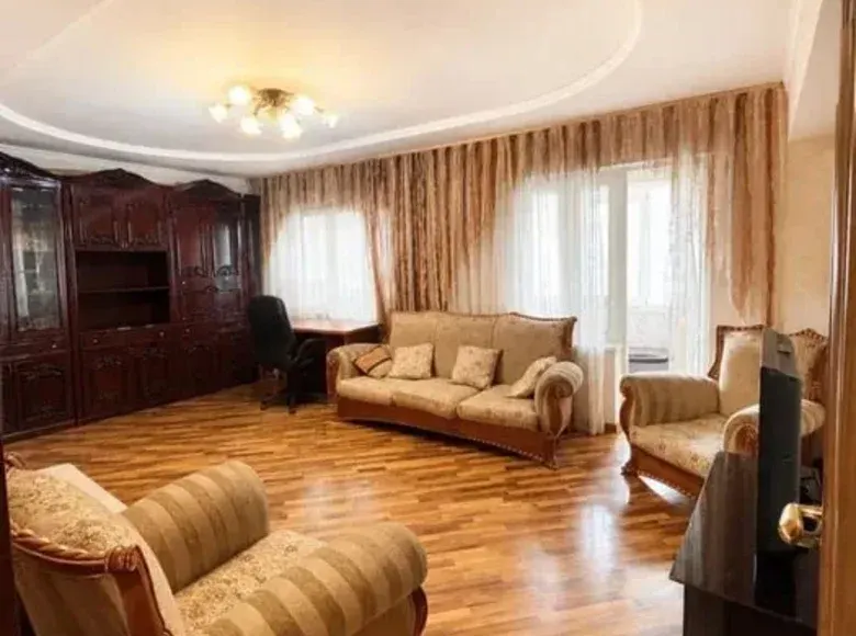 Сотилади 3 хонали квартира, 100 м², 4/6 қават — Шайхонтоҳур тумани