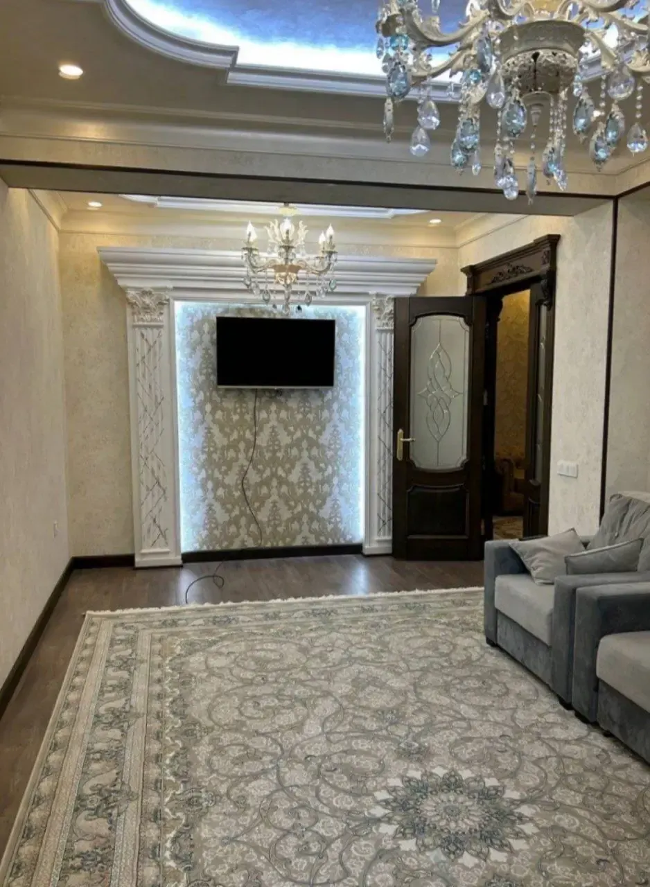 Ижарага берилади 2 хонали квартира, 80 м², 4/7 қават — Олмазор тумани