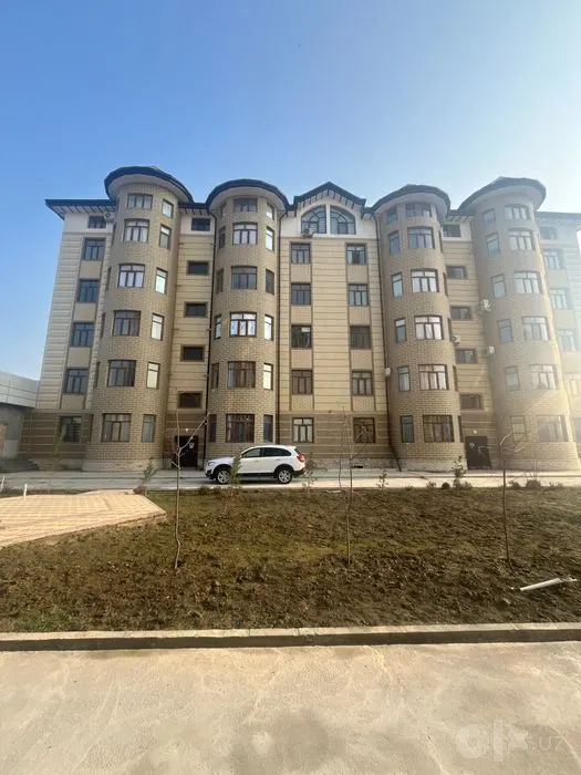 Сдаётся 2-комнатная квартира, 100 м², 3/6 этаж — Джизак