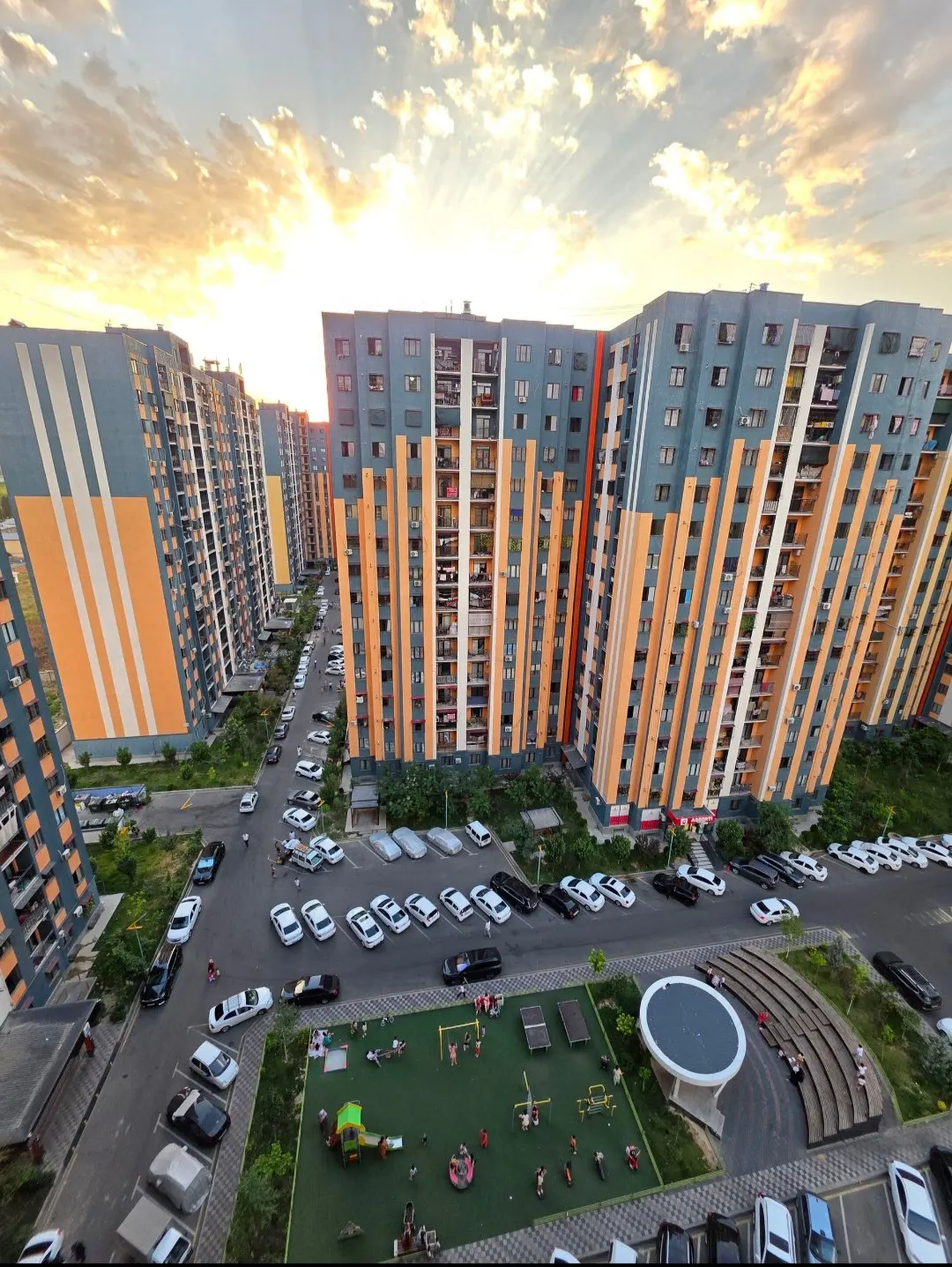 Сотилади 3 хонали квартира, 70 м², 16/16 қават — Янгиҳаёт тумани