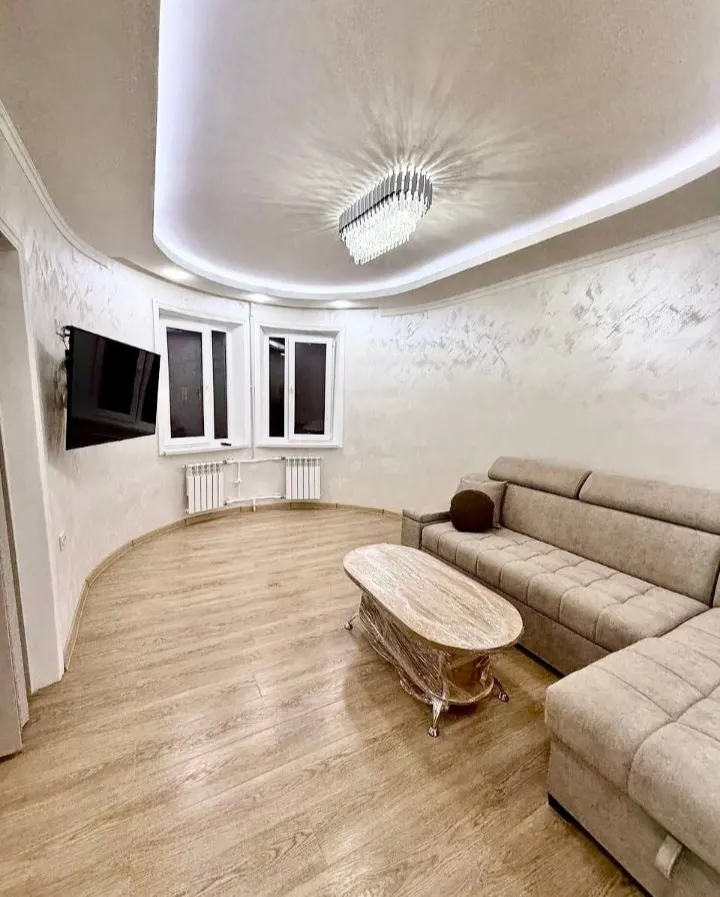 Сдаётся 3-комнатная квартира, 90 м², 13/16 этаж — Мирабадский район