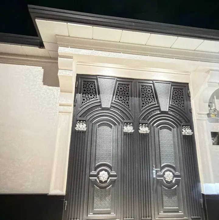 Sotiladi 5 xonali hovli uy, 100 m² — Yangihayot tumani