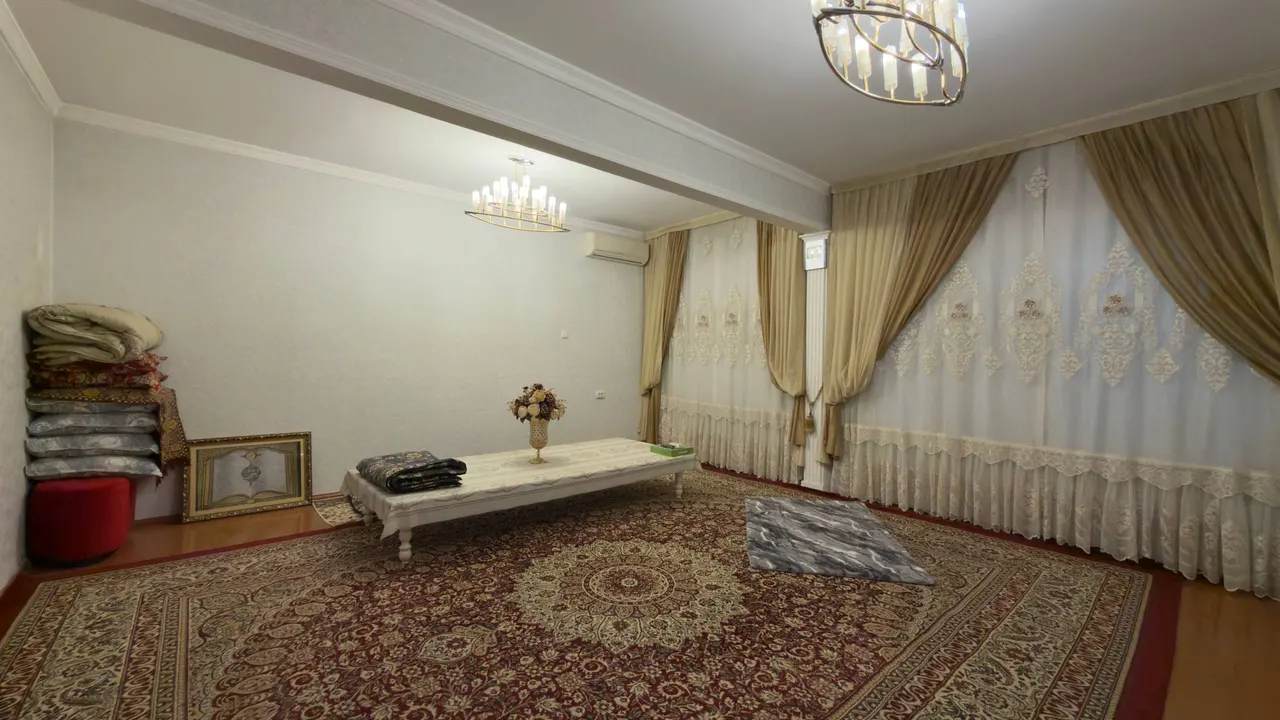 Продаётся 5-комнатная квартира, 114 м², 2/5 этаж — Юнусабадский район