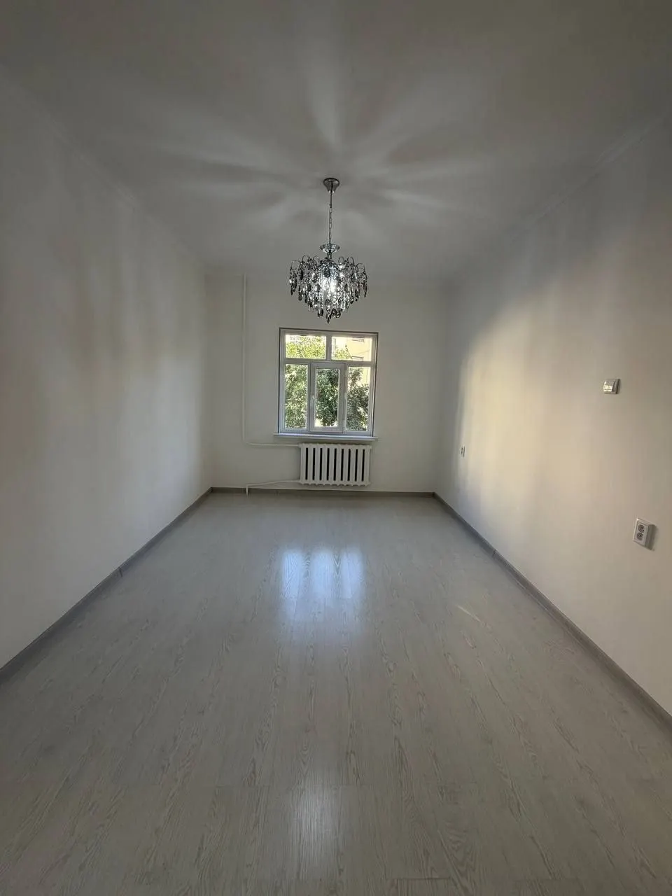Продаётся 1-комнатная квартира, 39 м², 3/5 этаж — Юнусабадский район