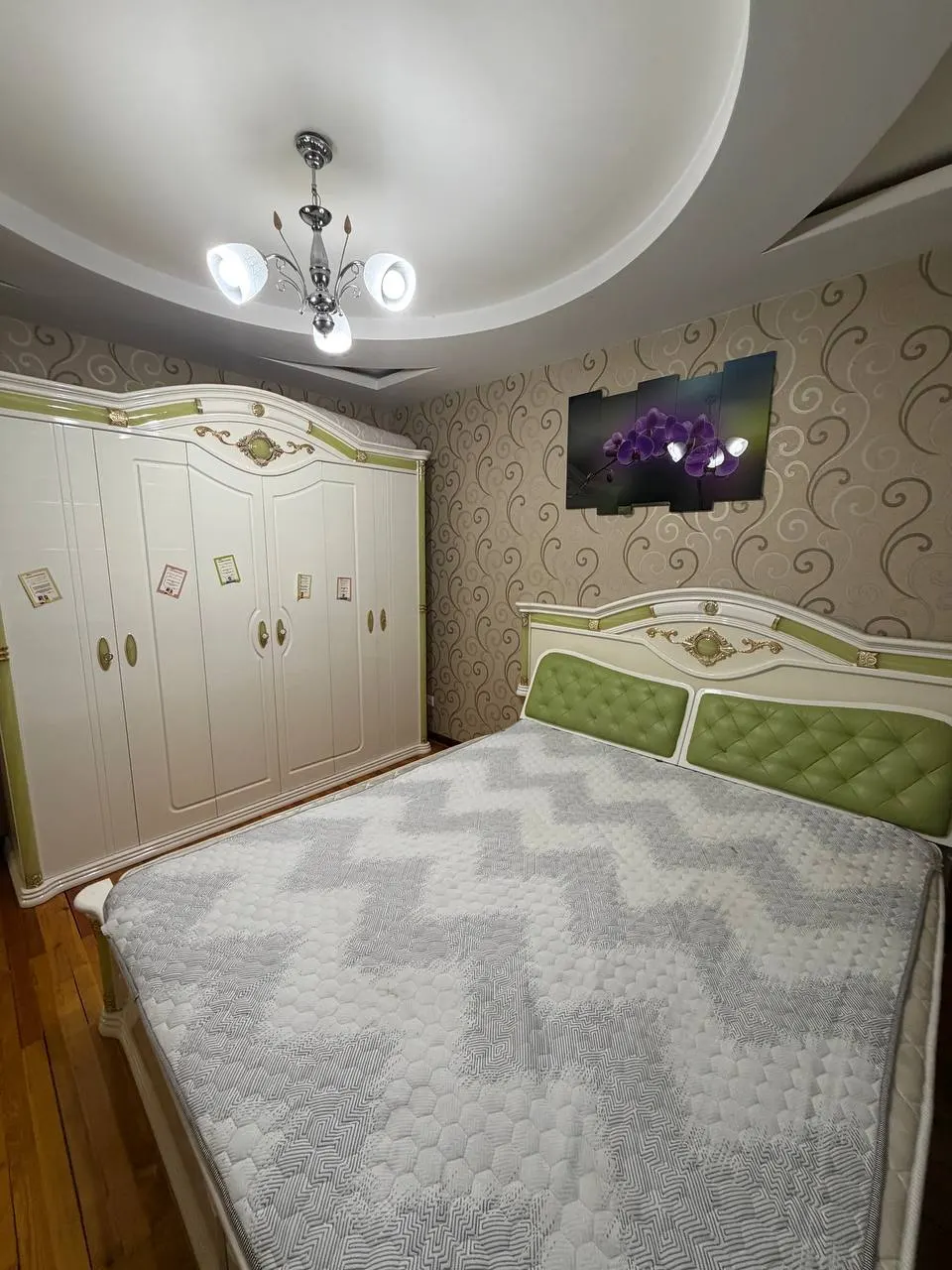Sotiladi 3 xonali kvartira, 70 m², 3/4 qavat — Yakkasaroy tumani