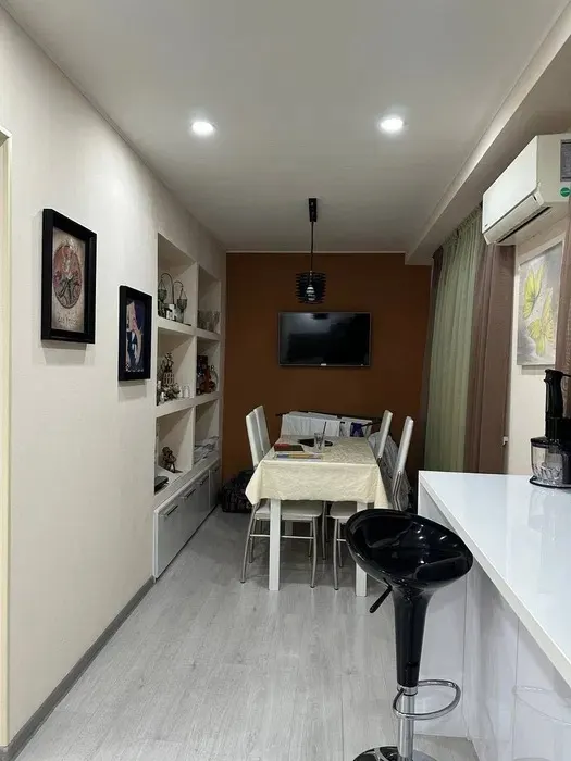 Сдаётся 1-комнатная квартира, 45 м², 2/4 этаж — Мирзо-Улугбекский район