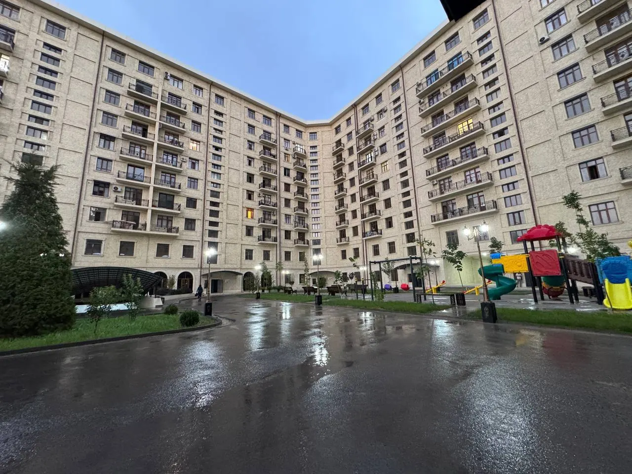 Sotiladi 3 xonali kvartira, 90 m², 7/10 qavat — Yashnobod tumani