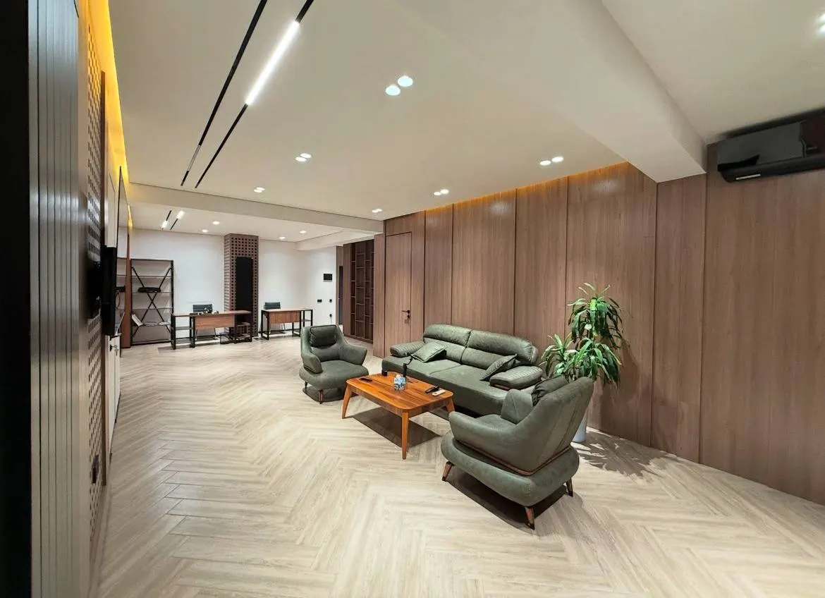 Ijaraga beriladi tijorat binosi, 130 m² — Yakkasaroy tumani