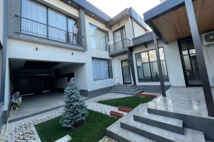 Ижарага берилади 5 хонали ҳовли уй, 250 м² — Мирзо Улуғбек тумани