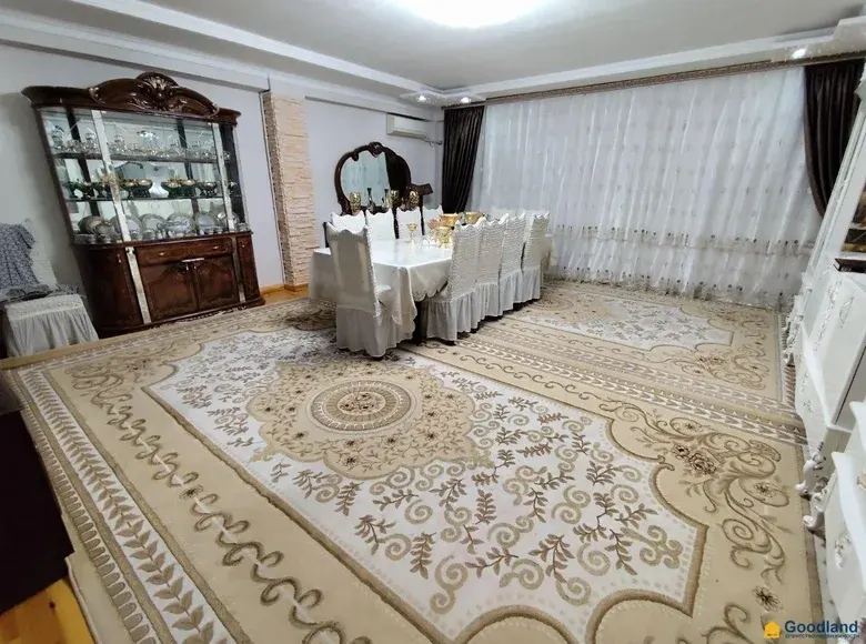 Sotiladi 4 xonali kvartira, 140 m², 8/12 qavat — Yakkasaroy tumani
