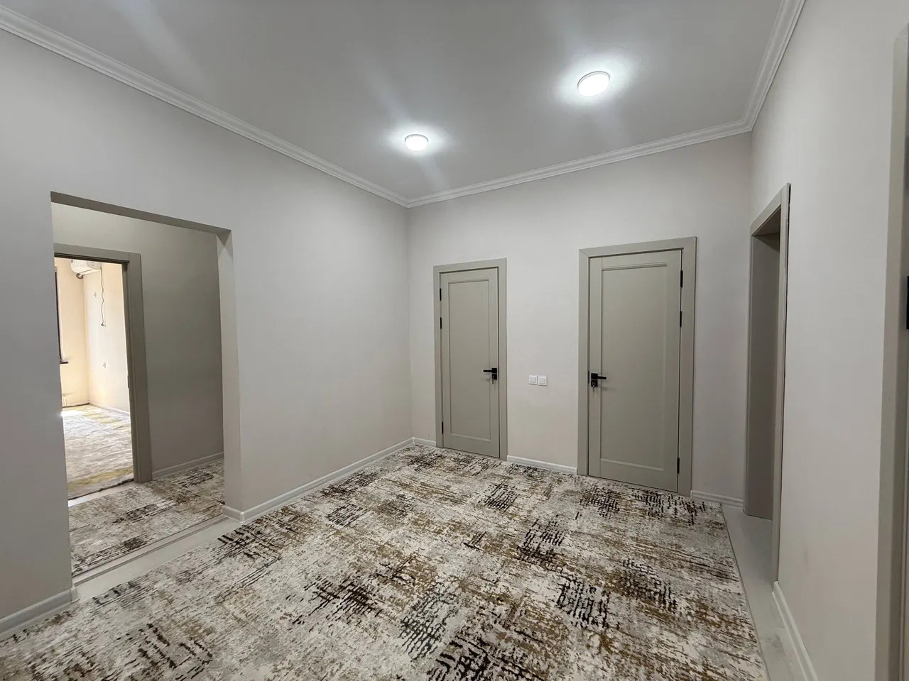 Продаётся 2-комнатная квартира, 67 м², 7/9 этаж — Янгихаётский район