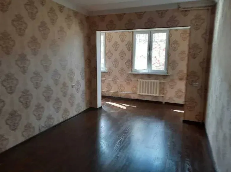 Продаётся 2-комнатная квартира, 58 м², 1/4 этаж — Юнусабадский район