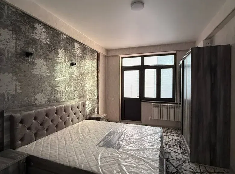 Сдаётся 1-комнатная квартира, 42 м², 1/4 этаж — Чиланзарский район