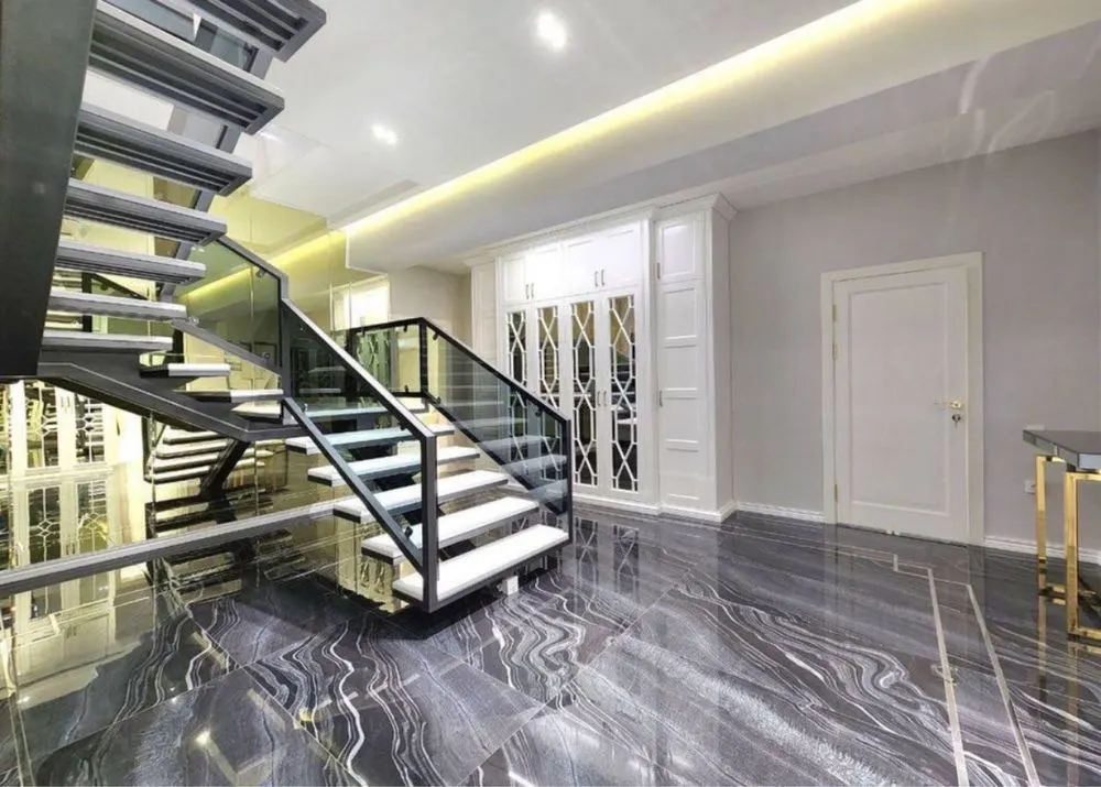 Сдаётся 4-комнатная квартира, 160 м², 8/9 этаж — Мирабадский район