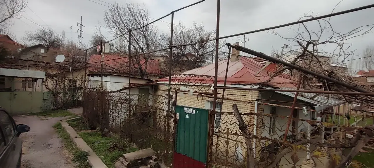 Сотилади дала ҳовли, 5.1 сотих, 42 м² — Чирчиқ шаҳри
