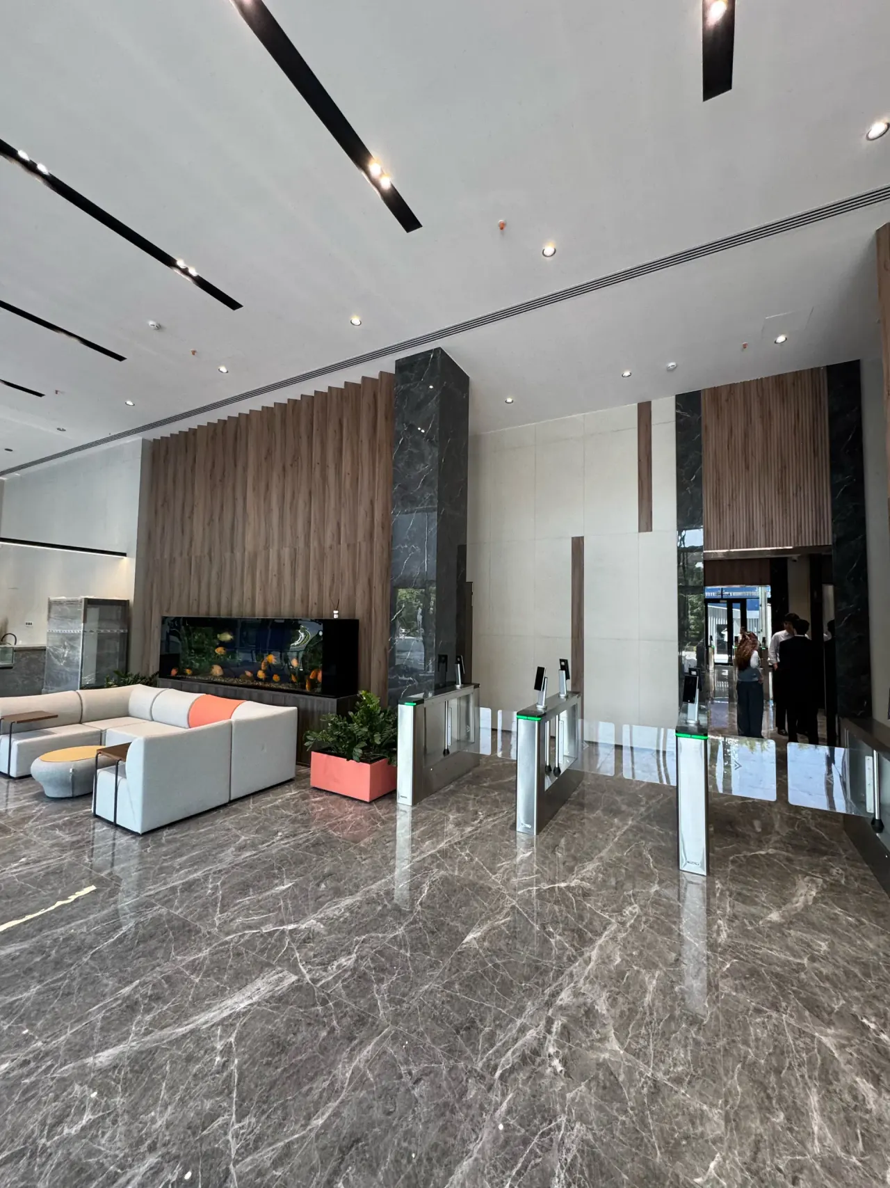 Ijaraga beriladi tijorat binosi, 1079 m² — Yashnobod tumani