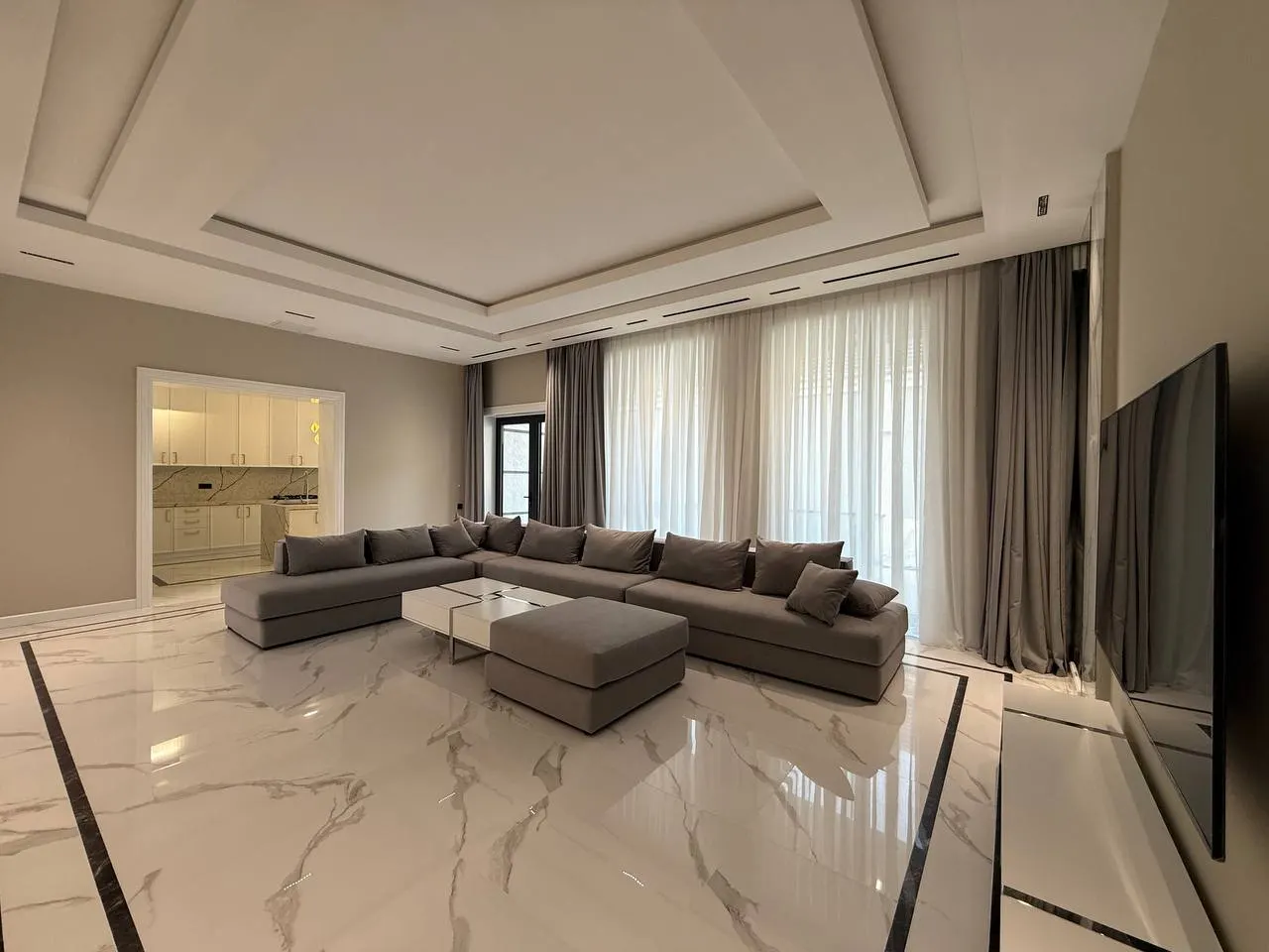 Ижарага берилади 5 хонали ҳовли уй, 5 сотих, 400 м², 1/3 қават — Миробод тумани